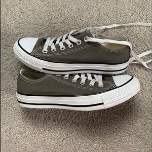 WOMENS LOW TOP CONVERSE